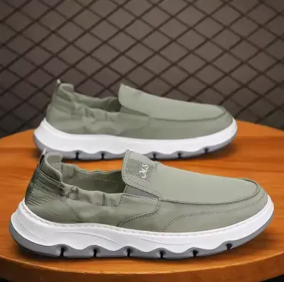 HIGH QUALITY SPORTS SNEAKERS FOR MEN 